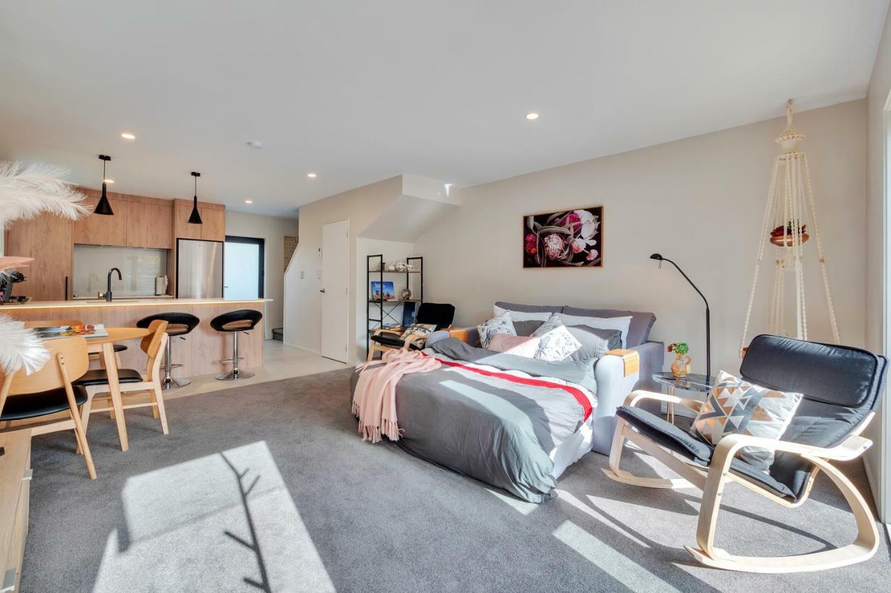 Greenwich Townhouse With Parking And Air-Con Auckland Exterior photo